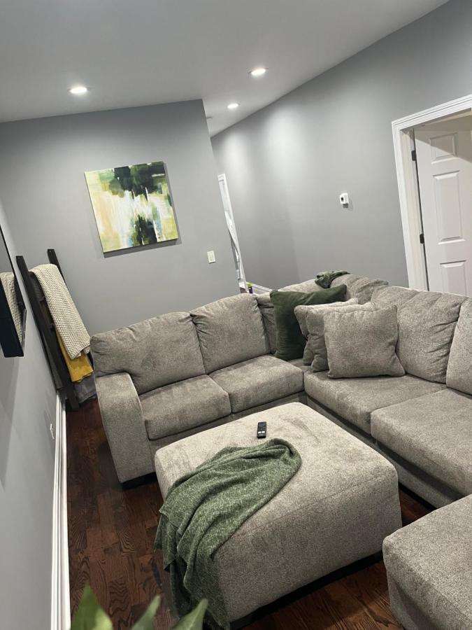 Upscale Apartment Westside Of Chicago Exterior photo